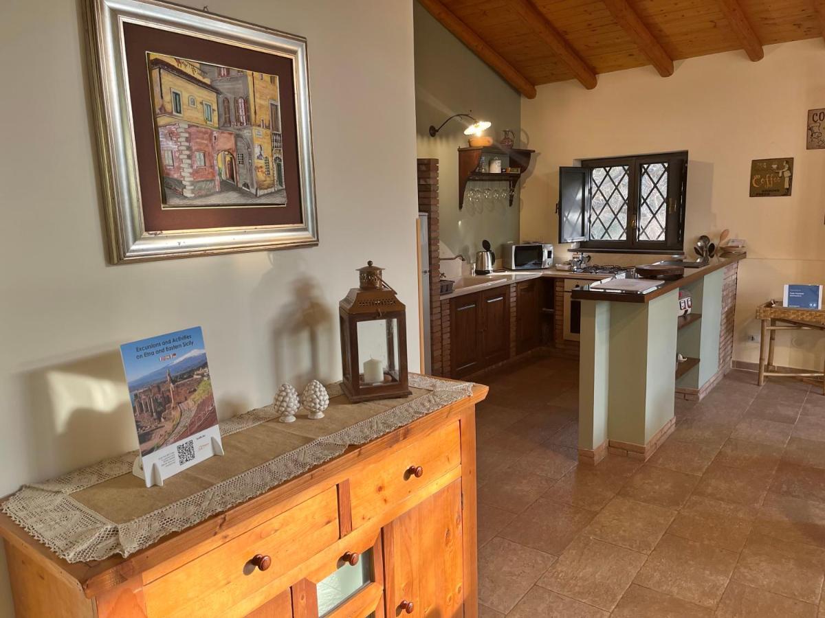 Casa Vacanze Dietroserra Holiday home Viagrande